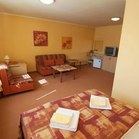 Szálloda Steve Lipótszentmiklós