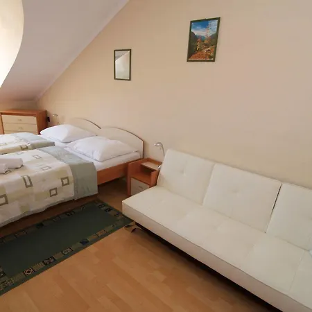 Steve Hotel 3*