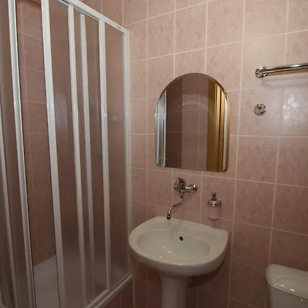 Steve 3* Lipótszentmiklós